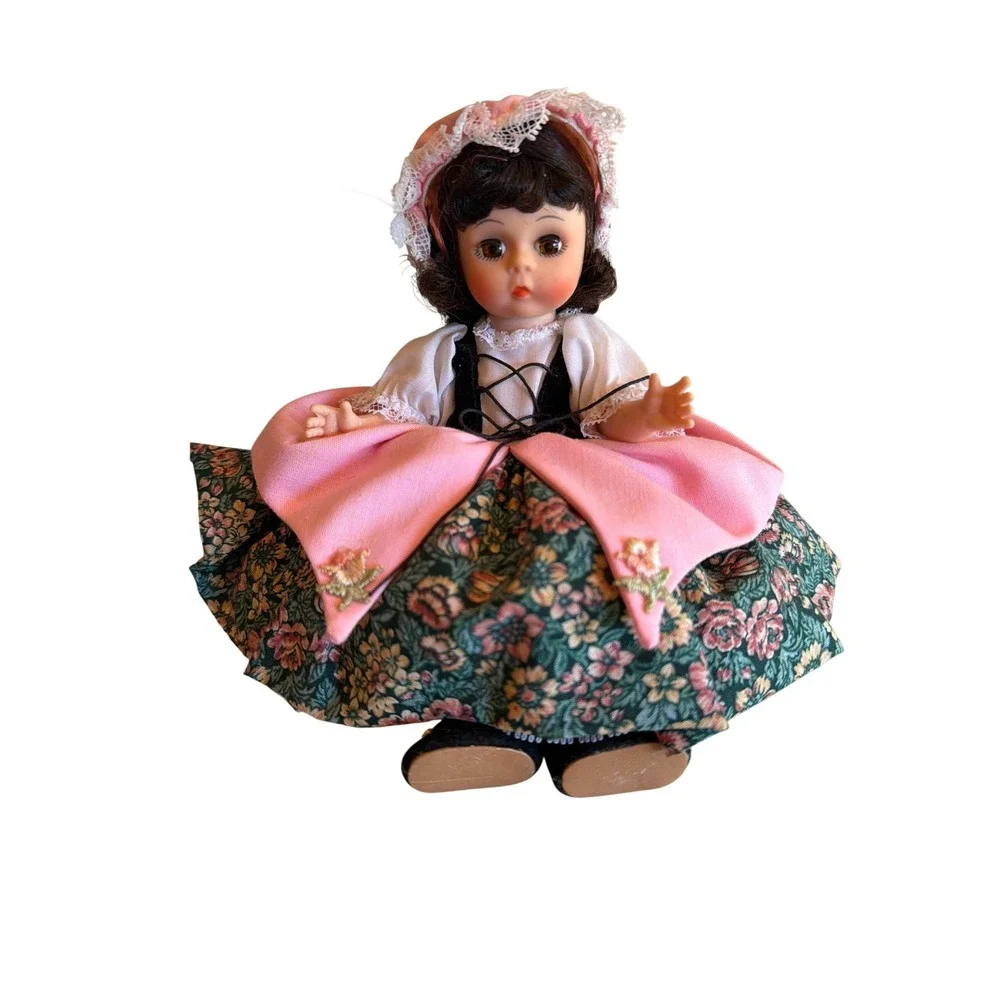 Madame Alexander‎ Doll Pink Lady Lee 442 Vintage Folk Costume Original Box Brown